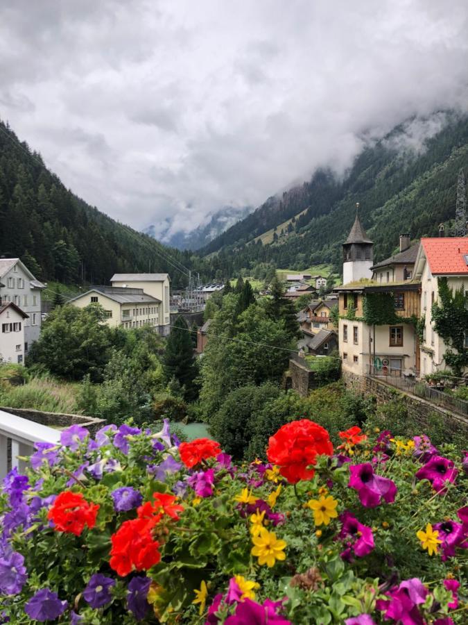 Alpine Haus Leilighet Göschenen Eksteriør bilde