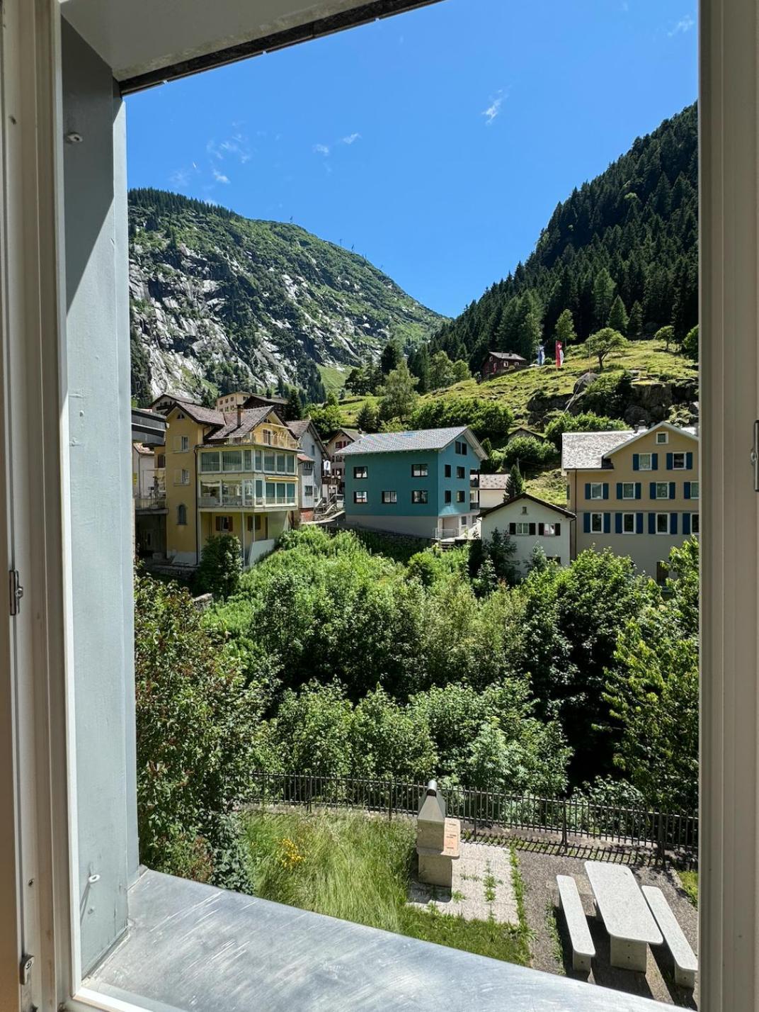 Alpine Haus Leilighet Göschenen Eksteriør bilde