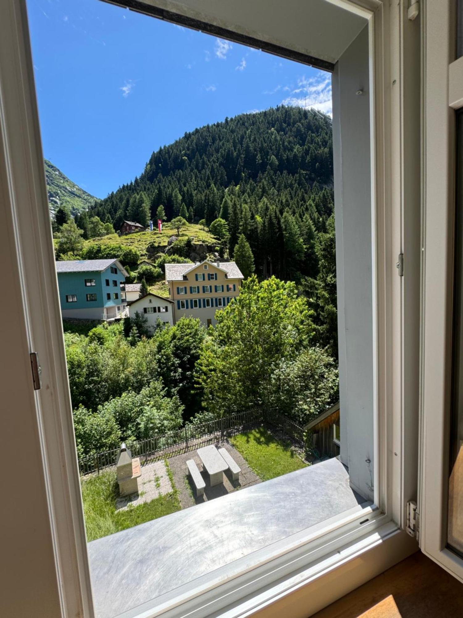 Alpine Haus Leilighet Göschenen Eksteriør bilde